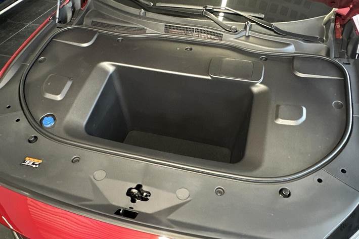 Rød Mazda 6e fra 2025