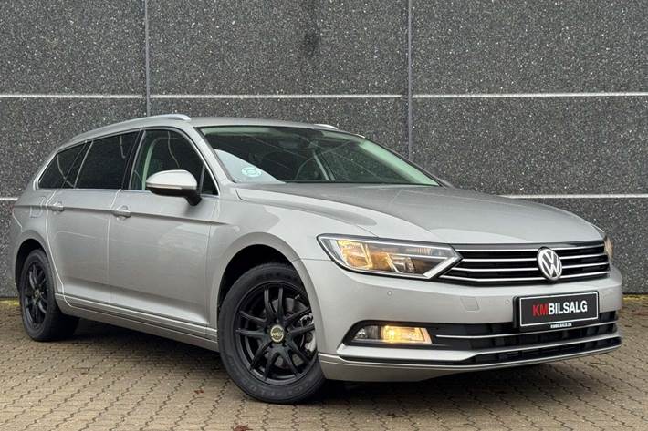 Grå VW Passat fra 2017