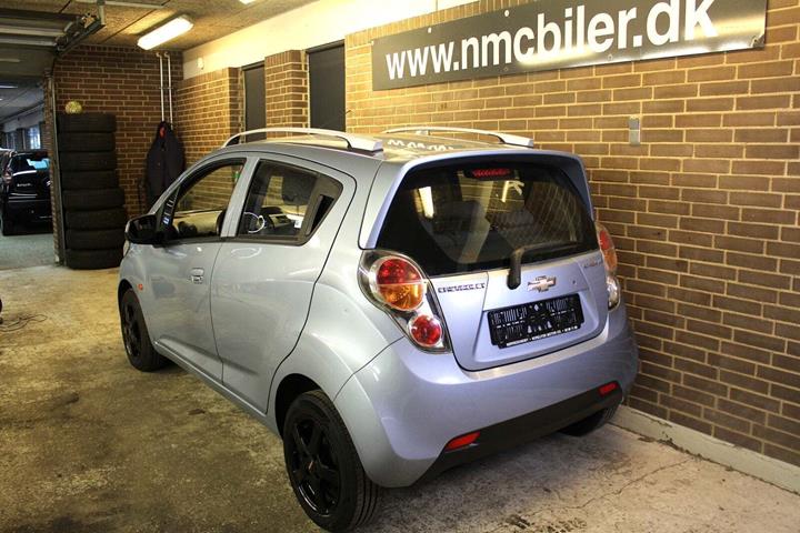 Blå Chevrolet Spark fra 2012