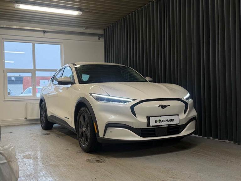 Ford Mustang Mach-E 88 Extended Range