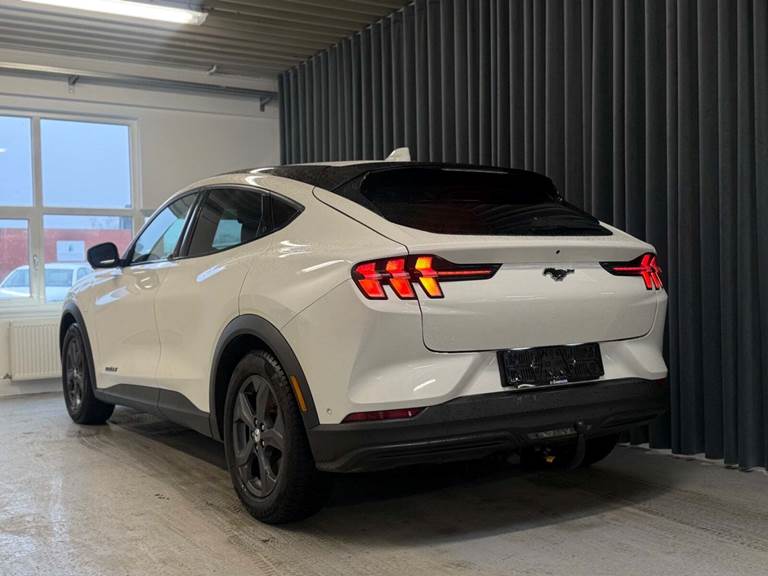 Ford Mustang Mach-E 88 Extended Range