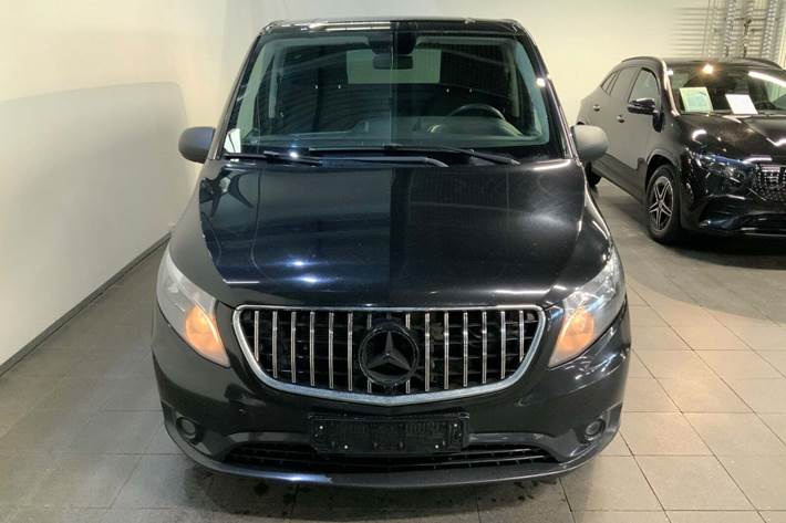 Sort Mercedes Vito 119 fra 2015