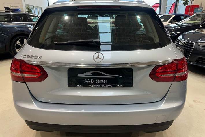 Sølv Mercedes C220 d fra 2018