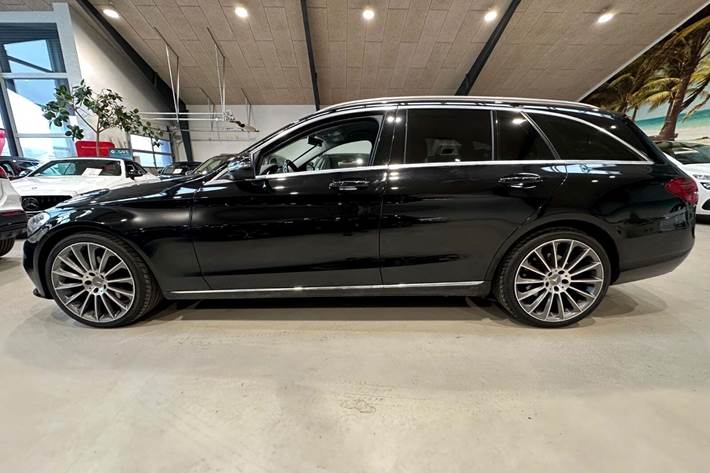 Sort Mercedes C220 d fra 2019