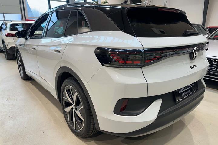 Hvid VW ID.4 fra 2021