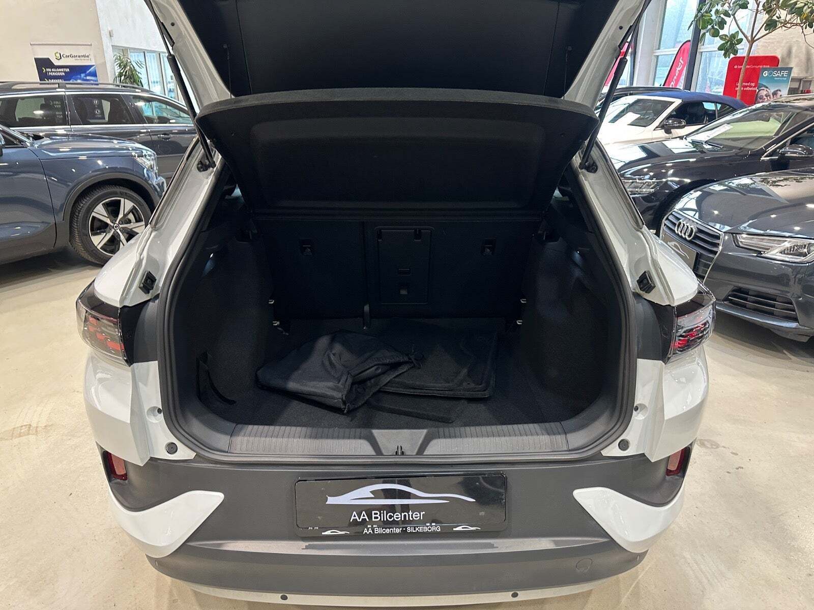 Hvid VW ID.4 fra 2021
