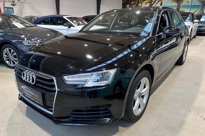 undefined Audi A4 fra 2017 set udefra