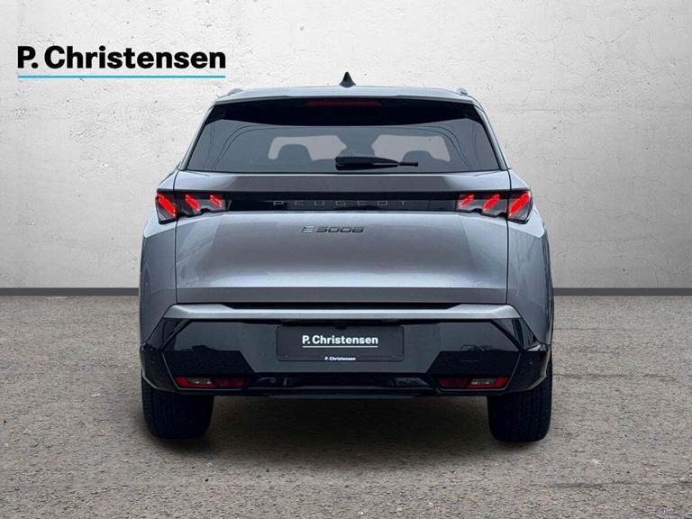 Peugeot e-5008 77 GT 7prs