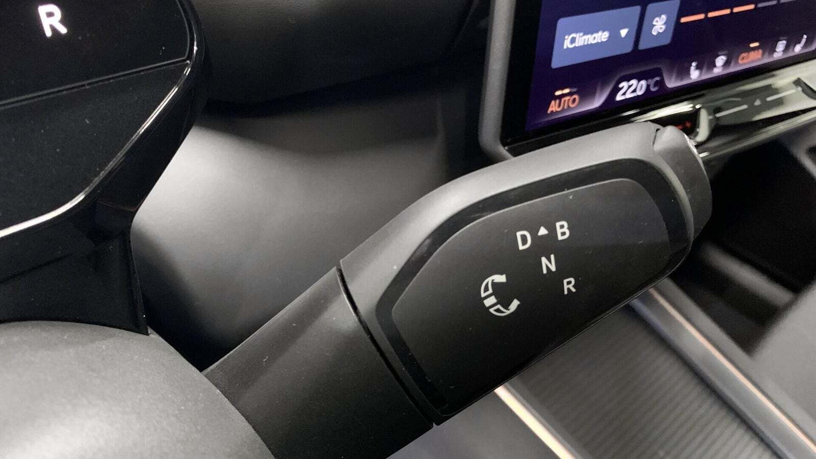 Grå Cupra Born fra 2024