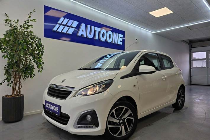 Hvid Peugeot 108 fra 2019 set udefra