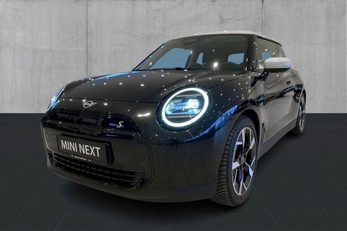 Sort Mini Cooper SE fra 2024 set udefra