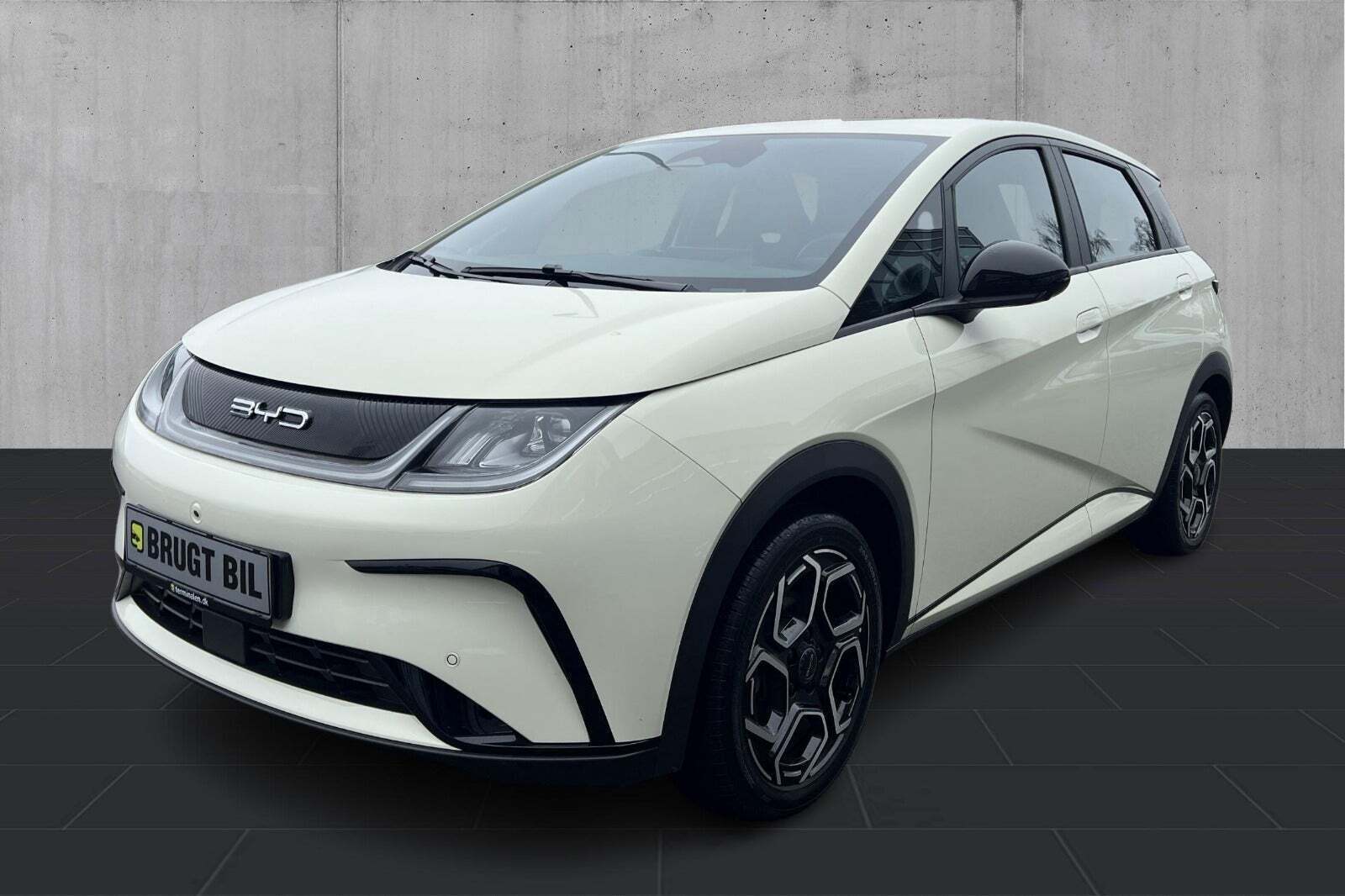 Hvid BYD Dolphin fra 2024