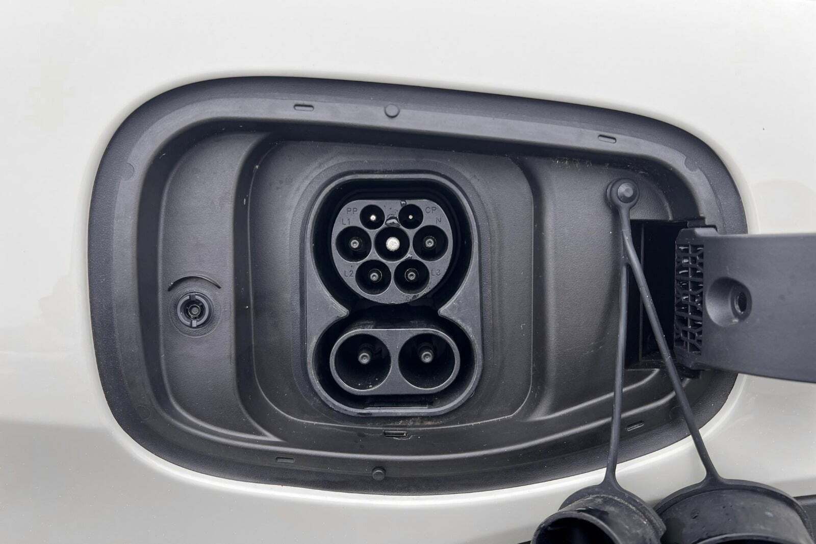 Hvid BYD Dolphin fra 2024