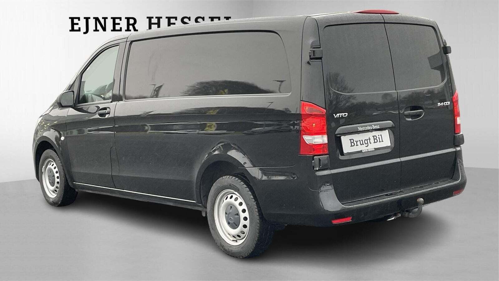 Sort Mercedes Vito 114 fra 2022