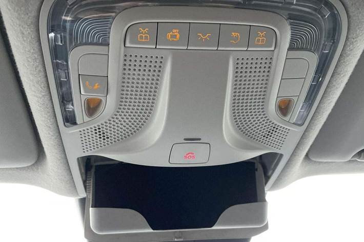 Sort Mercedes Vito 114 fra 2022