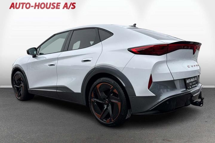 Hvid Cupra Tavascan fra 2024