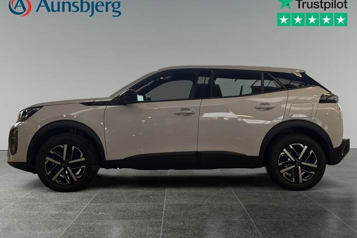 Hvid Peugeot e-2008 fra 2025