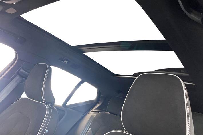 Sort Volvo XC40 fra 2022