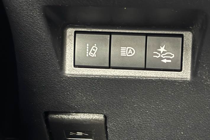 Grå Toyota Yaris fra 2019