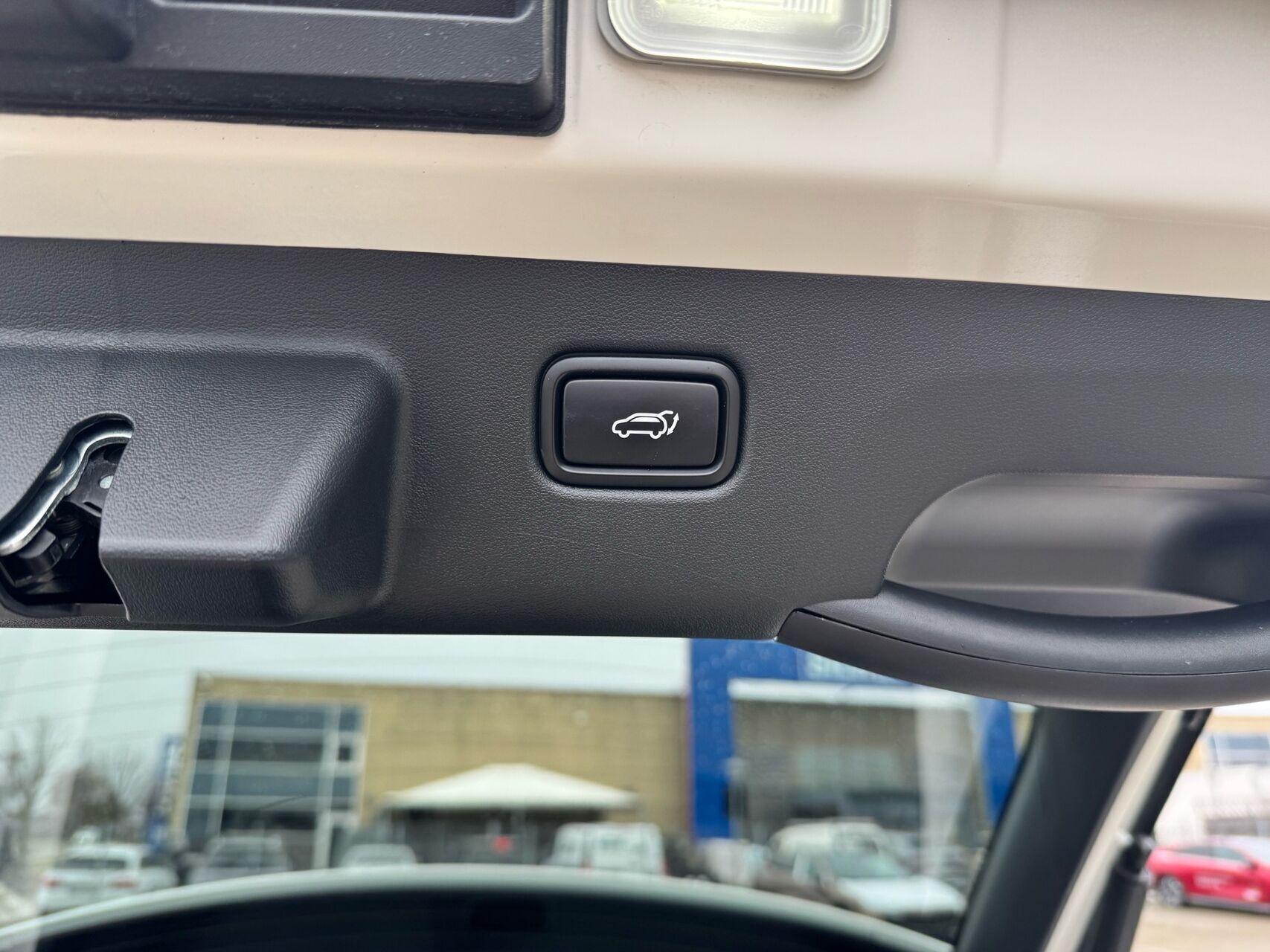 Hvid Kia EV6 fra 2025