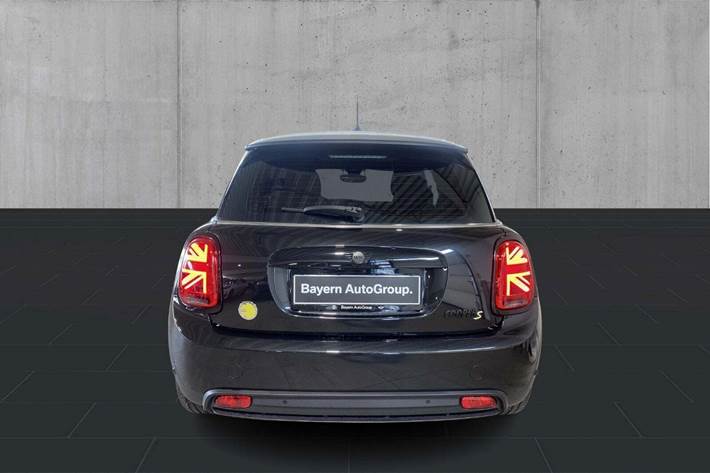 Sort Mini Cooper SE fra 2022