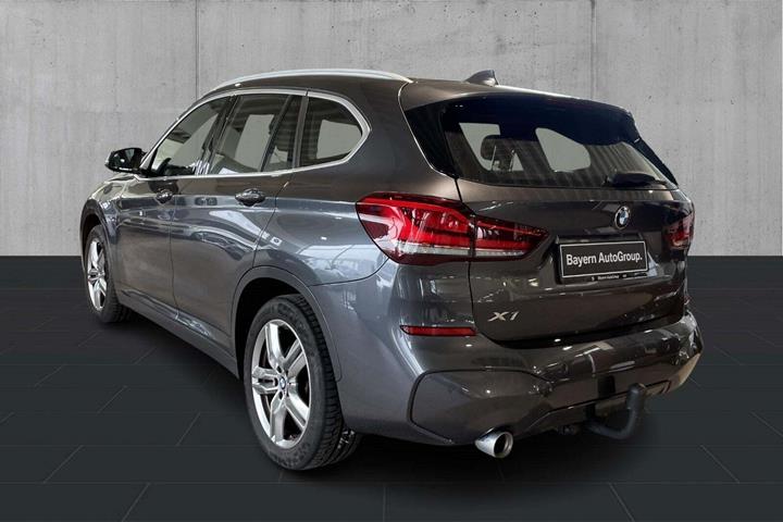 Grå BMW X1 fra 2022