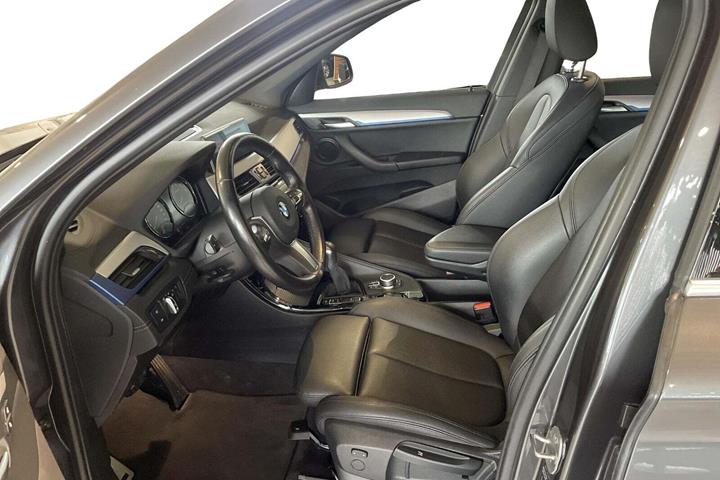 Grå BMW X1 fra 2022