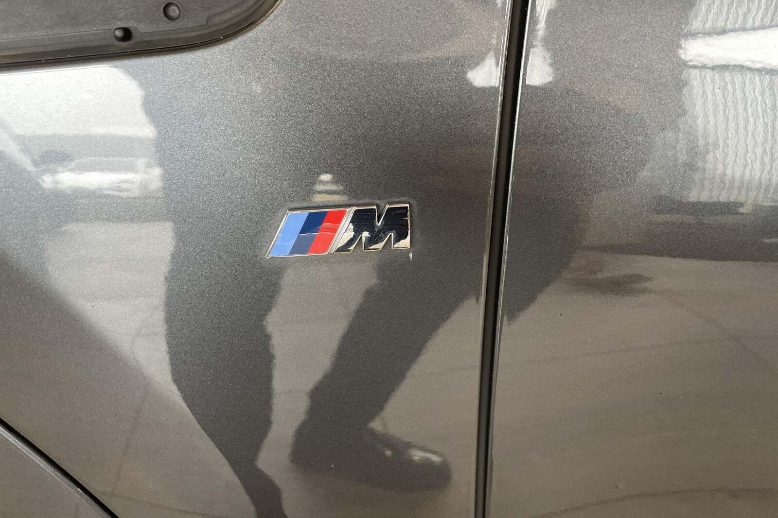 Grå BMW X1 fra 2022