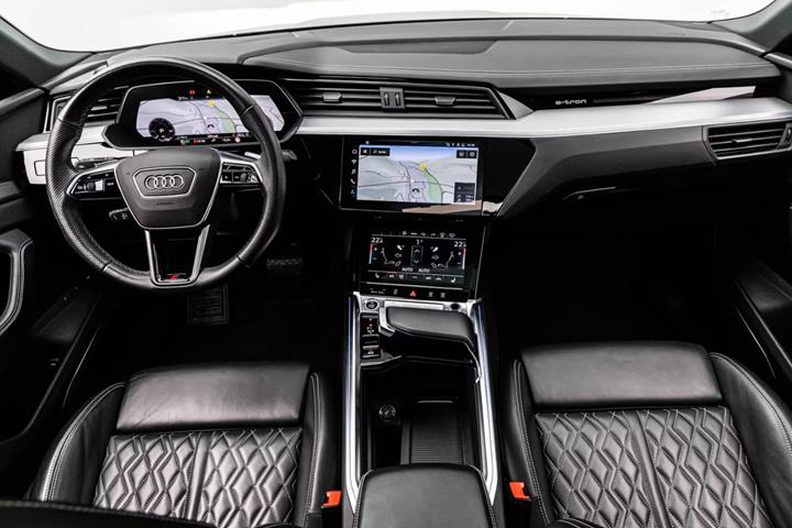undefined Audi e-tron fra 2022