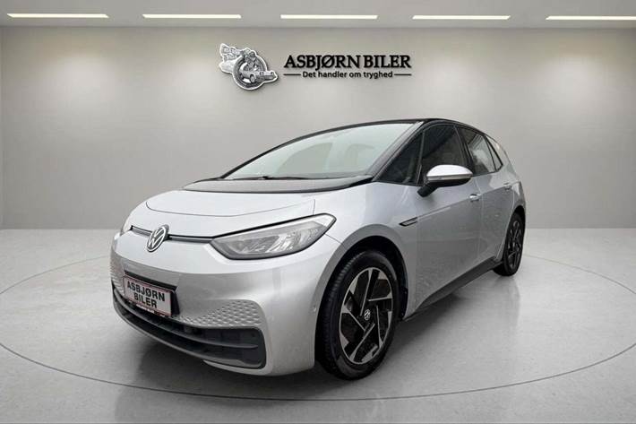 Sølv VW ID.3 fra 2022 set udefra