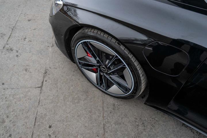 Sort Audi RS e-tron GT fra 2022