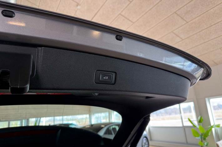 Grå Audi Q4 e-tron fra 2022