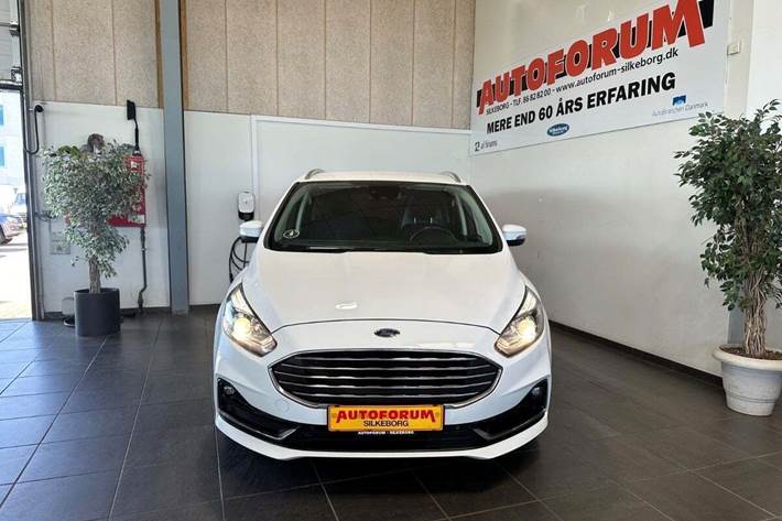 Hvid Ford S-MAX fra 2022