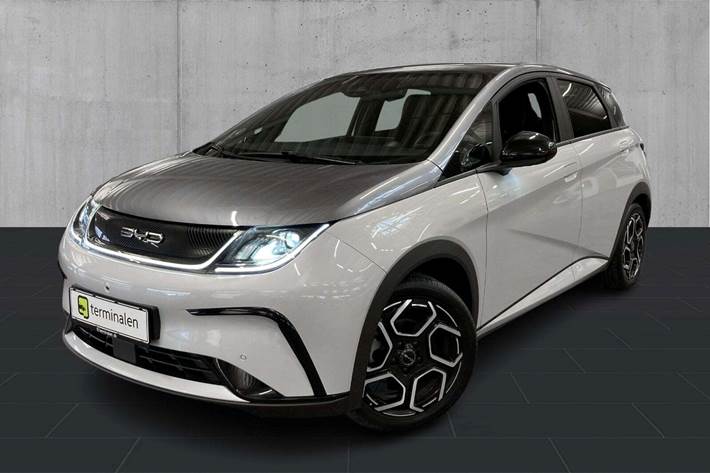 Grå BYD Dolphin fra 2024 set udefra