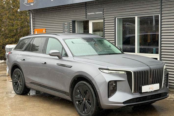 Grå Hongqi E-HS9 fra 2023 set udefra