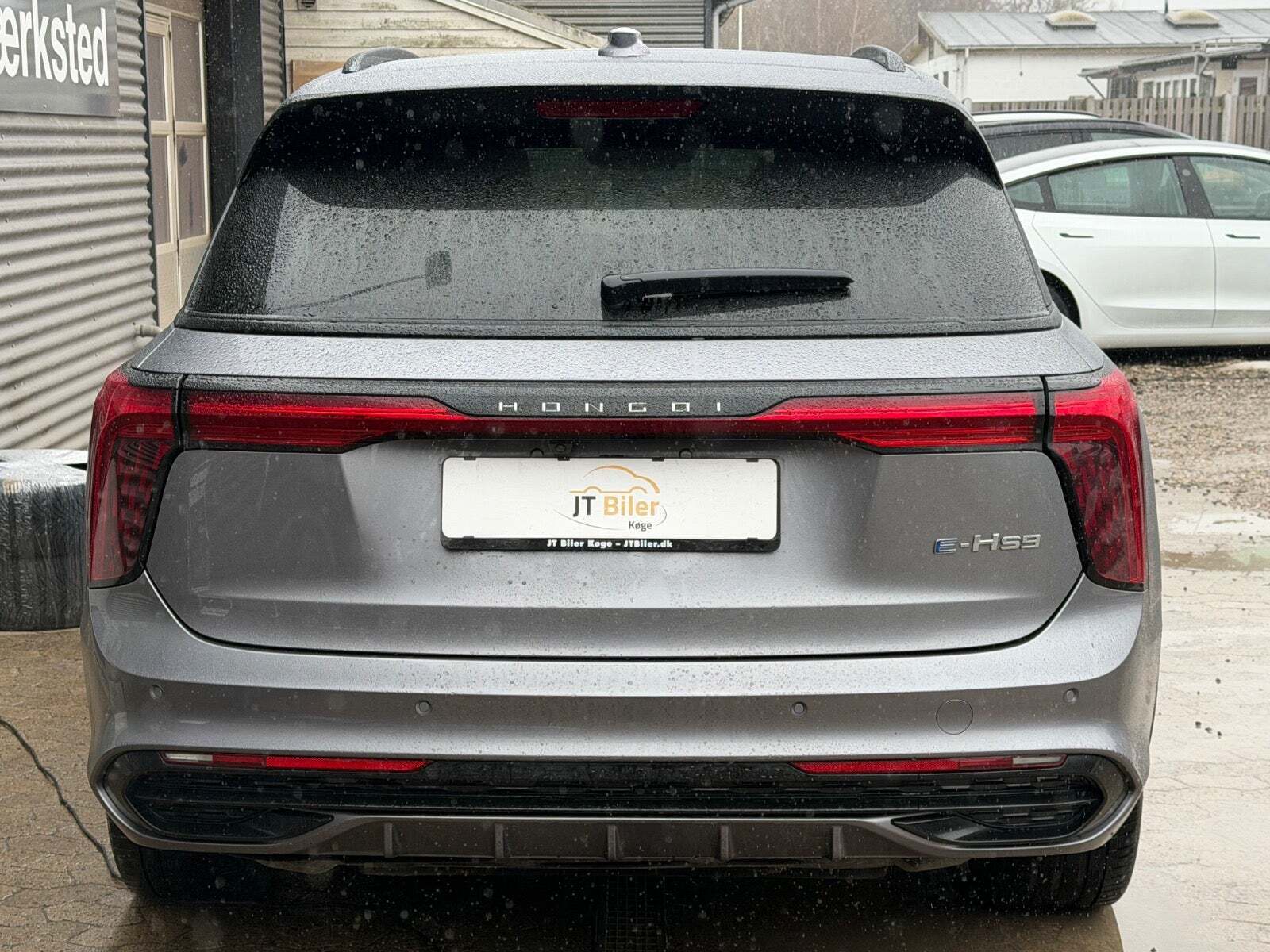 Hongqi E-HS9 99 Exclusive Black Edition