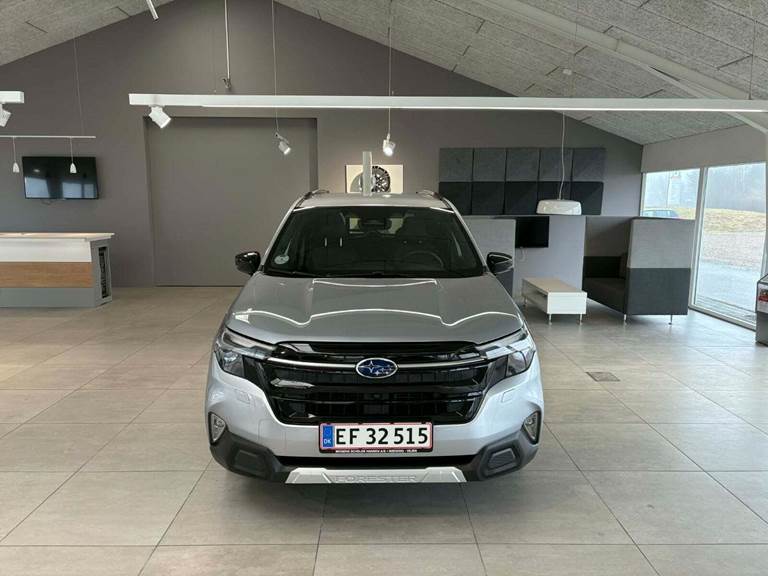 Subaru Forester 2,0 e-Boxer Limited L-tr.