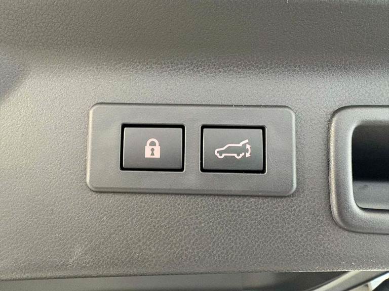 Subaru Forester 2,0 e-Boxer Limited L-tr.