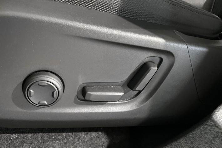 Grå Volvo EX40 fra 2024