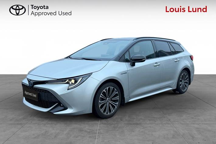 Grå Toyota Corolla fra 2020 set udefra