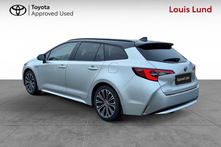 Grå Toyota Corolla fra 2020