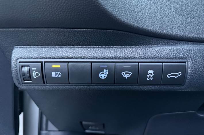 Grå Toyota Corolla fra 2020