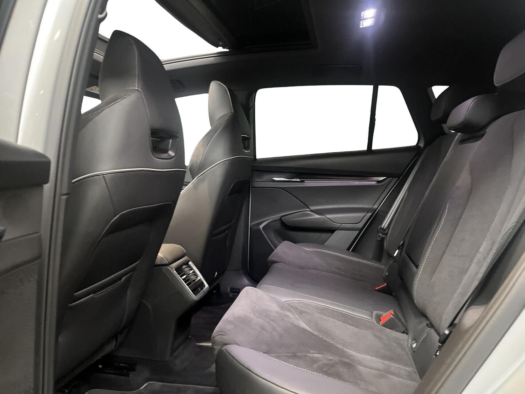 Sølv Skoda Enyaq fra 2021