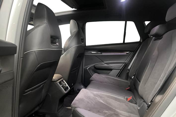 Sølv Skoda Enyaq fra 2021