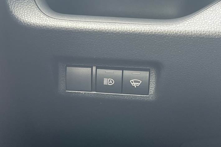 Grå Toyota RAV4 fra 2020