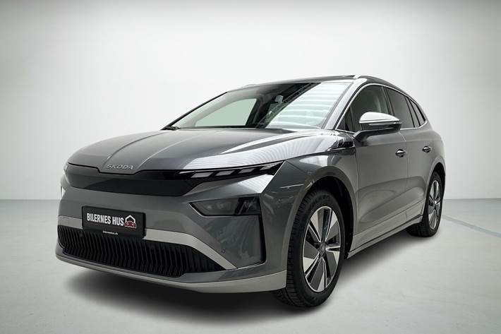 Grå Skoda Enyaq fra 2025 set udefra