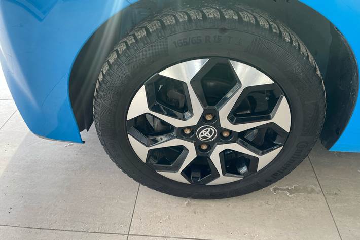 Blå Toyota Aygo fra 2020