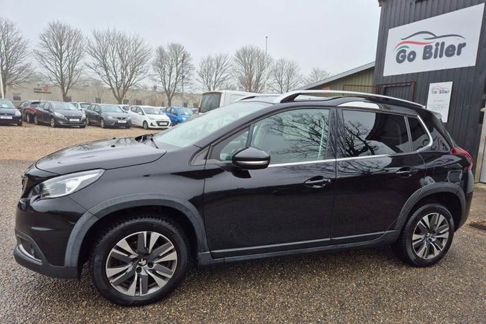 Grøn Peugeot 2008 fra 2017