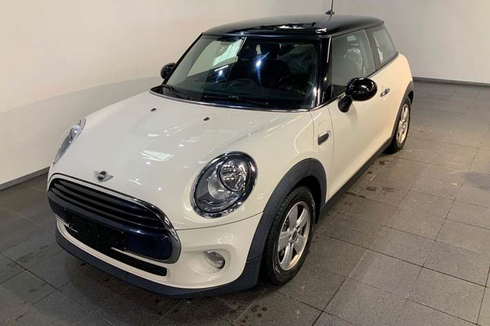 Hvid Mini Cooper fra 2016 set udefra