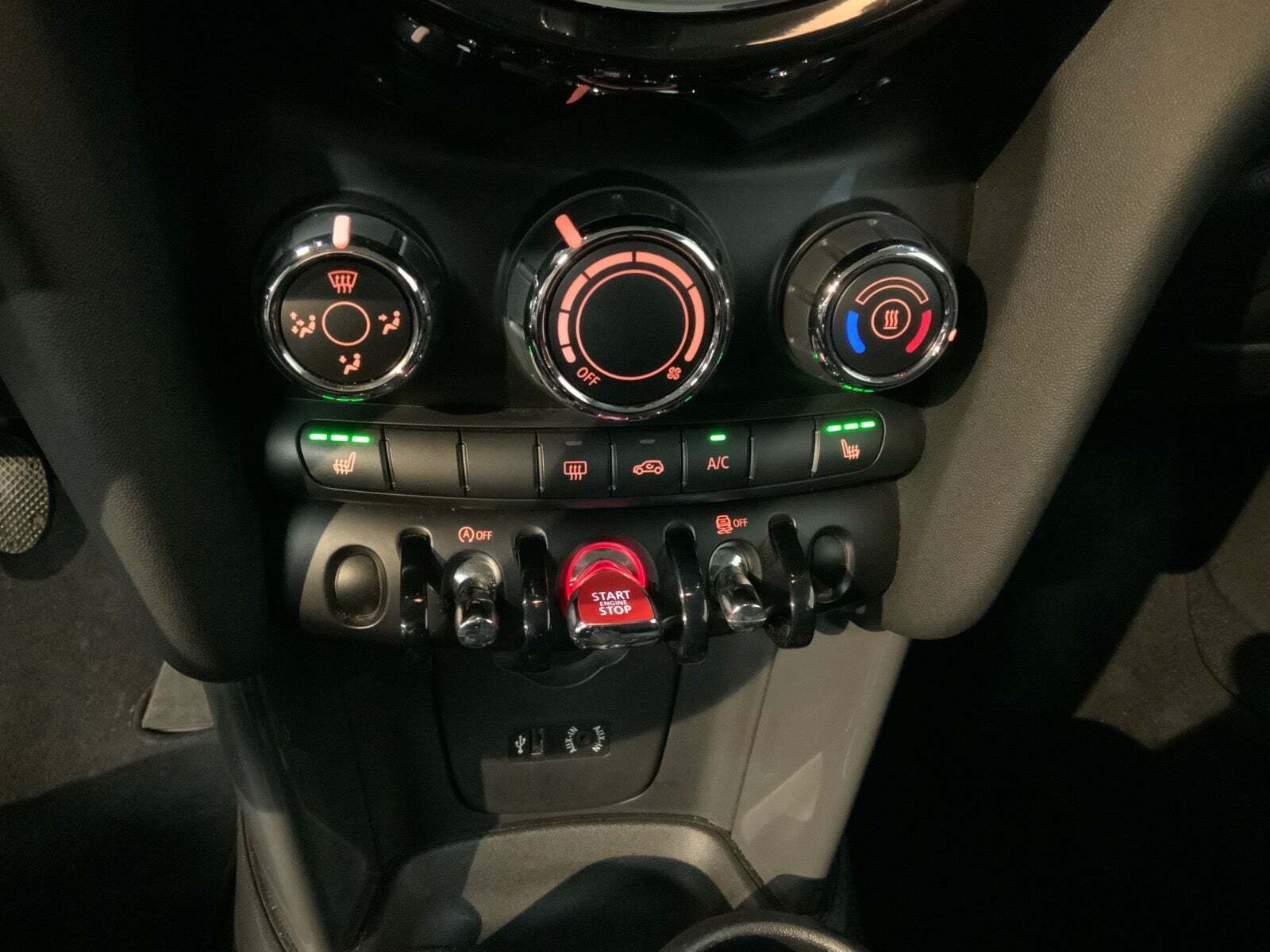 Hvid Mini Cooper fra 2016